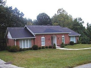 3rd image of 2816 Windsor Forest Dr