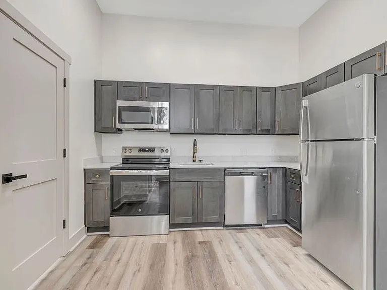 1901 Baymiller St #2A — Photo 2