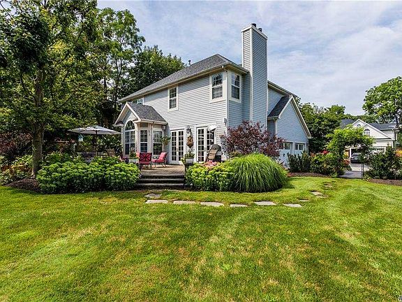 4th image of 19 Carlyle Dr