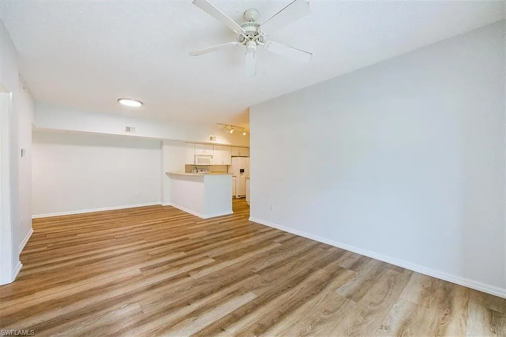 3 bed, 1189 sqft, $2,100 — Photo 1
