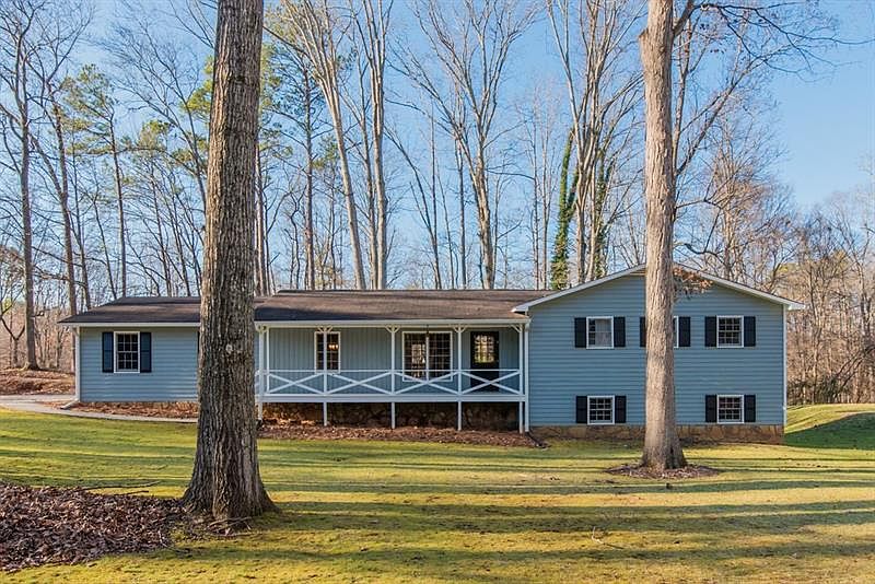 1st image of 411 Buckingham Cir