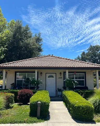 582 N Ferrocarril Rd — Photo 1