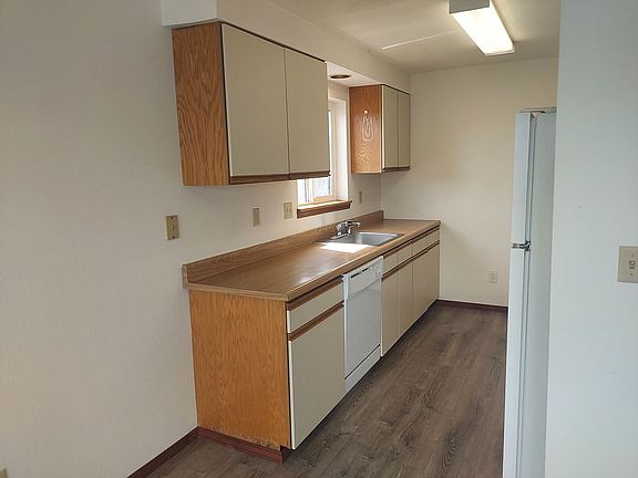 5th image of 400 Necanicum Dr #9