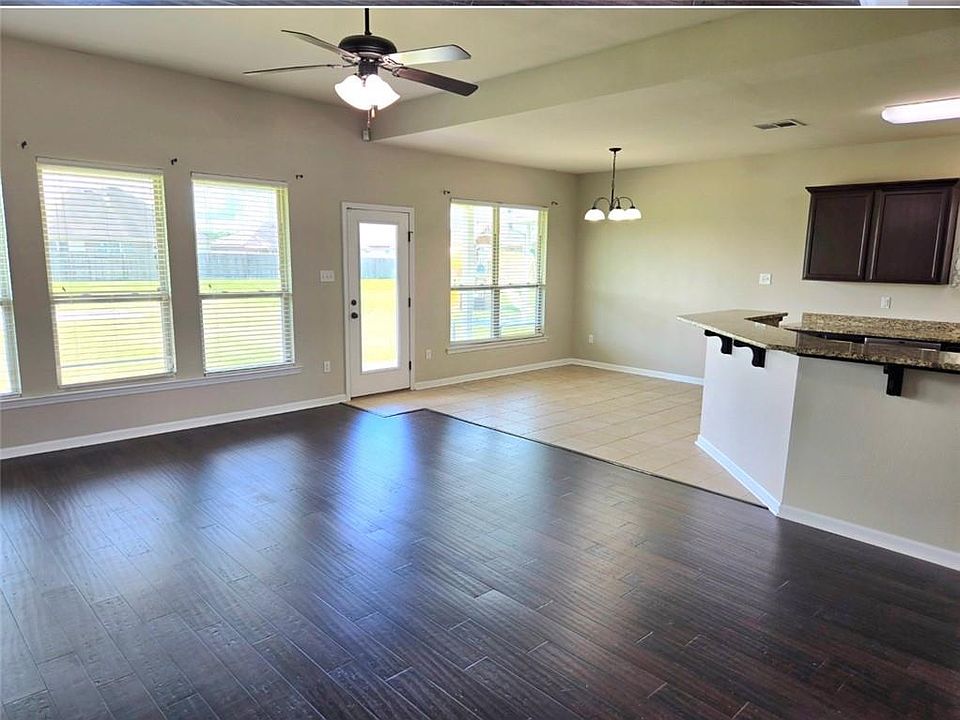 1st image of 20438 Kensington Row