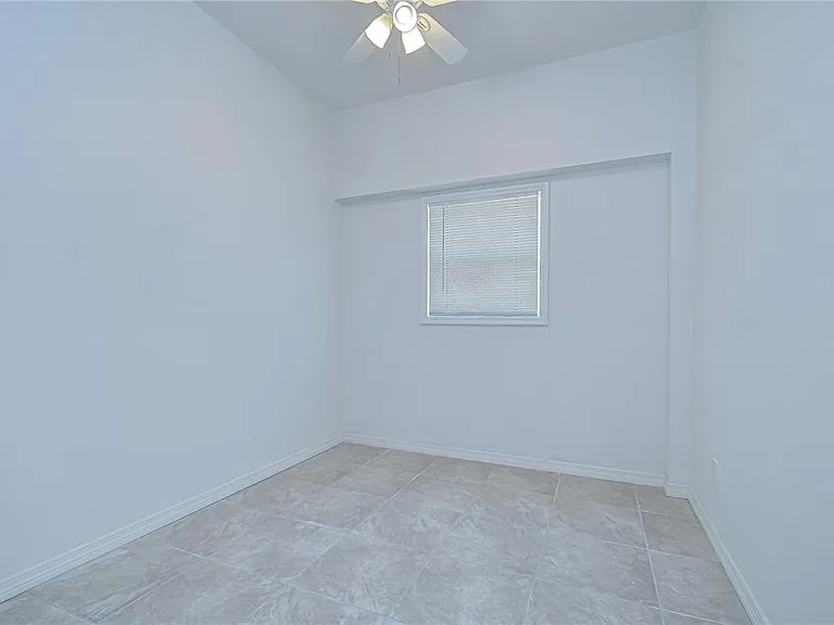 150 E Madeira Ave #3 — Photo 13