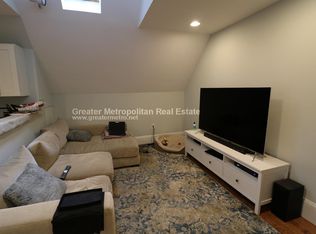 568 E 6th St #3, Boston, MA 02127