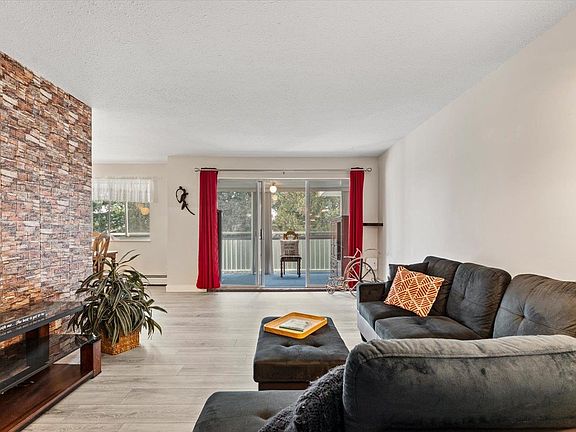 4th image of 32070 Peardonville Rd #303