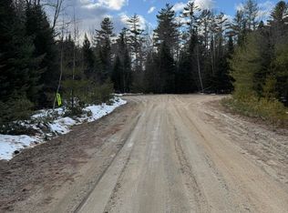 15 Countryside Ln, Bethel, ME 04217