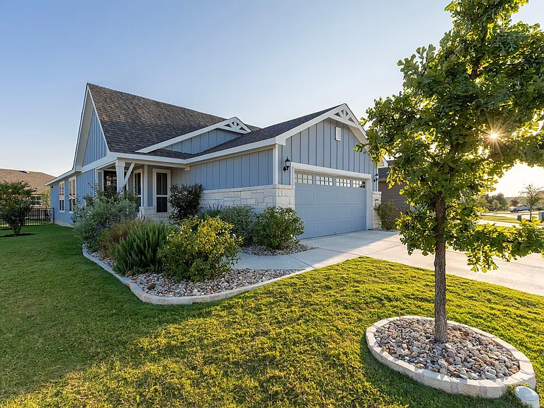 101 Bristol Cv — Photo 1
