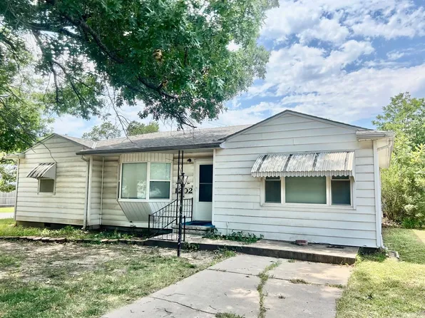 1202 N Park St, Wellington, KS 67152