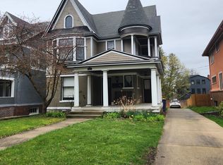 565 Madison Ave SE #1, Grand Rapids, MI 49503