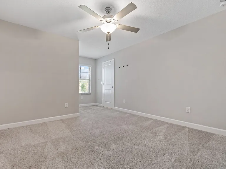 23252 Willow Glen Way — Photo 14
