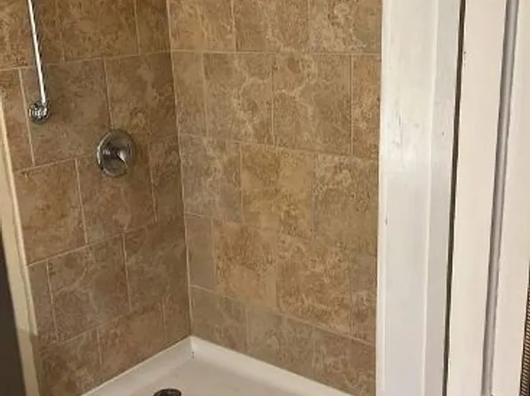 85 N Kennebec Ave APT 2, McConnelsville, OH 43756