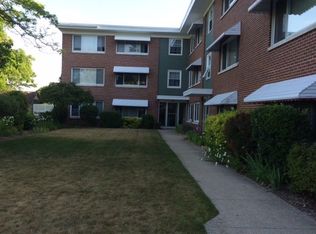 565 E Lake St APT 7, Petoskey, MI 49770