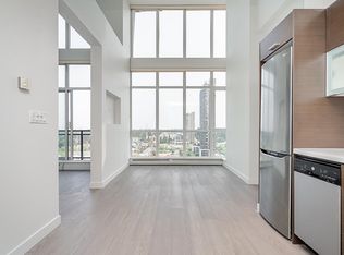 10777 University Dr #2501, Surrey, BC V3T 0E6