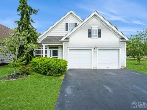 144 Tunicflower Ln, West Windsor, NJ 08550