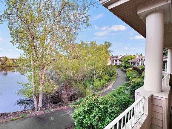 3rd image of 639 N Riverpoint Blvd #E4