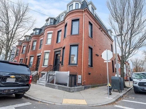 335 K St, South Boston, MA 02127