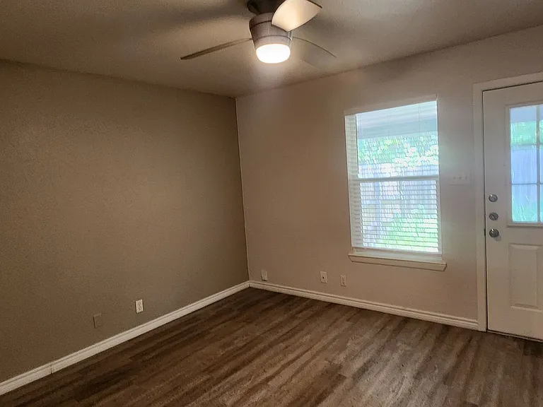 215 Eleanor Ave — Photo 30
