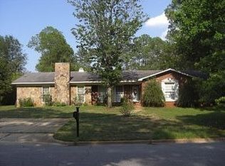 706 Summit Dr, Albany, GA 31707