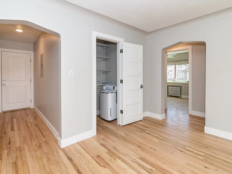 901 N Ogden St — Photo 48