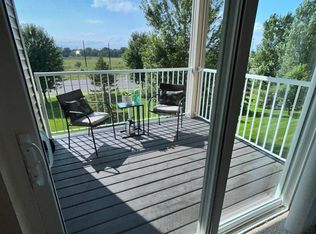 1590 Parkwood Dr APT 210, Woodbury, MN 55125