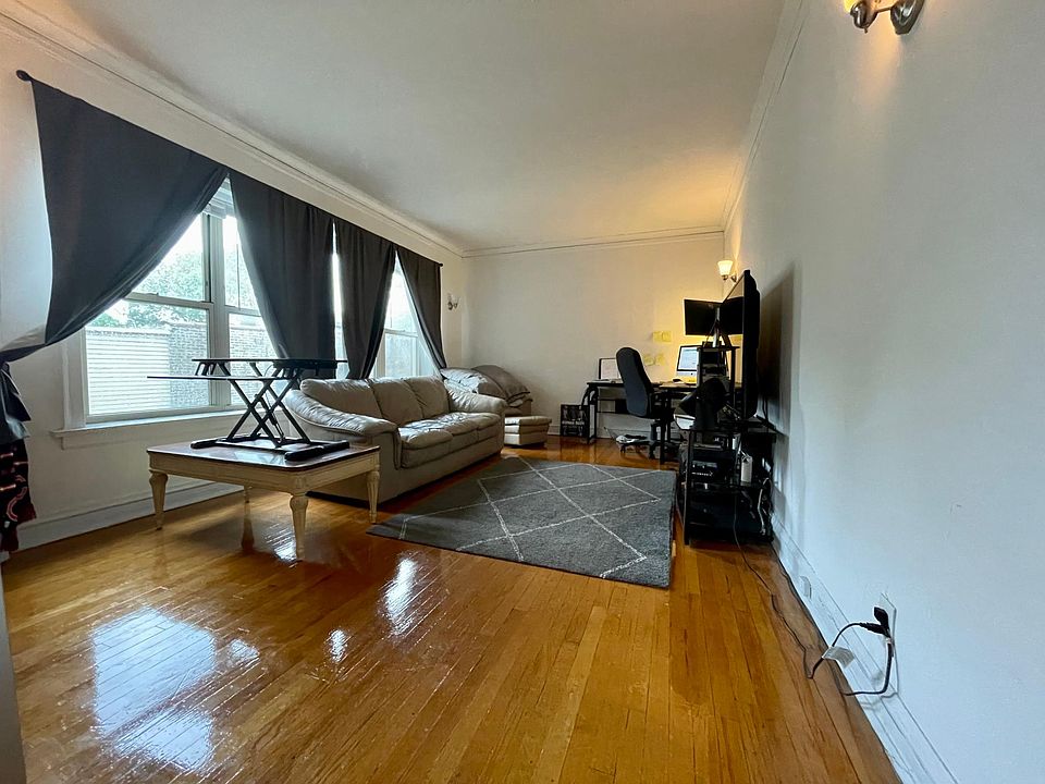 1st image of 1448 W Winnemac Ave #2B