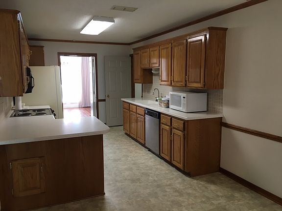 4th image of 13 Dogwood Lake Dr