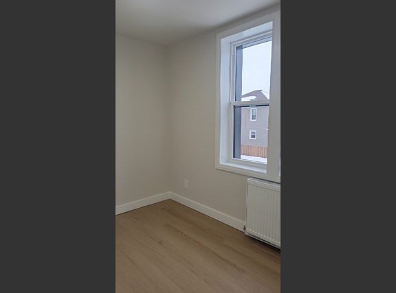5th image of 304 Albert St W #203