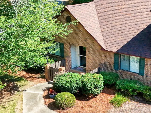 224 Abbey Ln, Greenwood, SC 29649