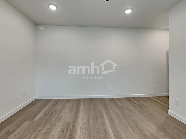 10068 Atchinson Ct — Photo 8