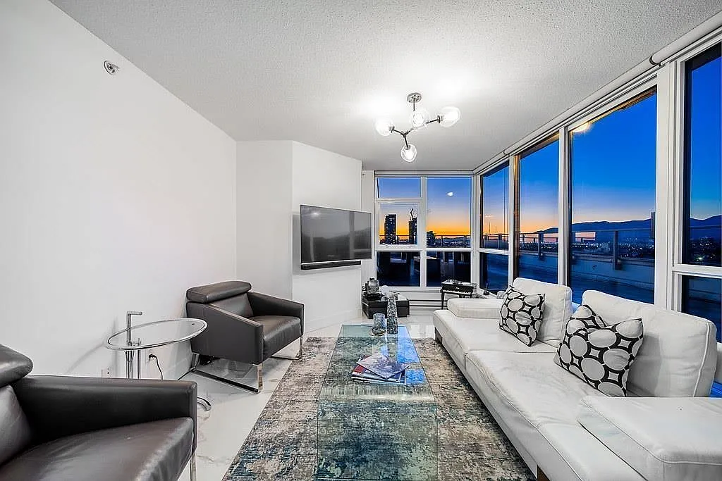 3 bed, 2040 sqft, $6,750 — Photo 4