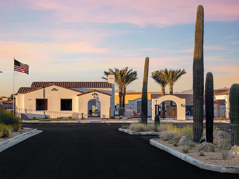 Pillar at Fountain Hills — Photo 14