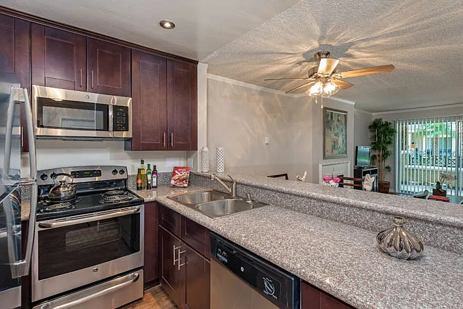 Playa Pacifica Apartments — Photo 6