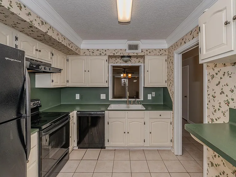 6130 Afton Ln — Photo 3