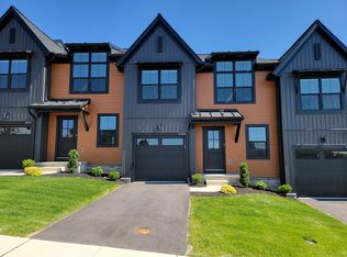 2129 S Autumn Chase Dr, Mechanicsburg, PA 17055