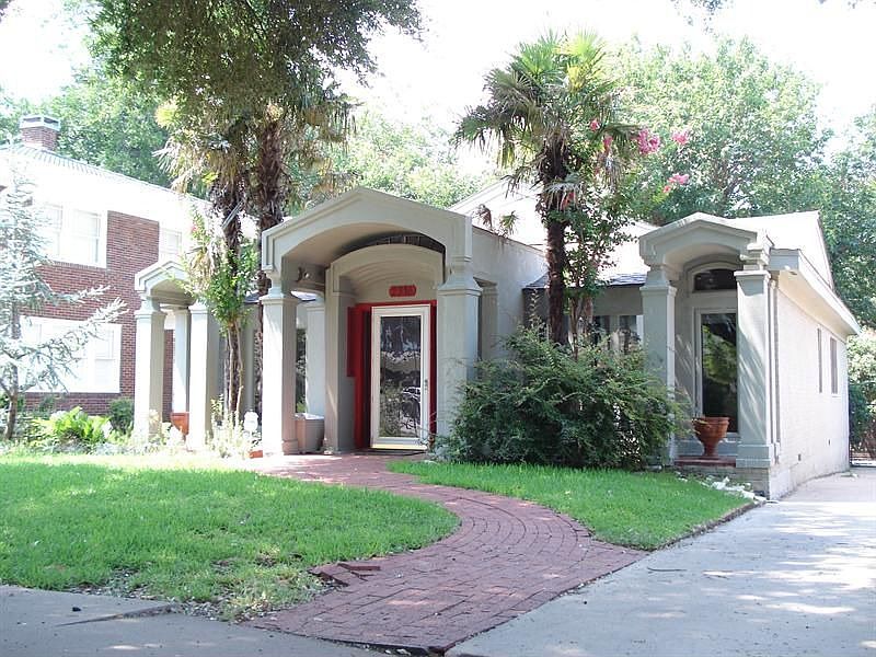 2nd image of 2316 Mistletoe Blvd