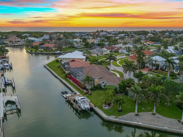 451 Cottage Ct, Marco Island, FL 34145