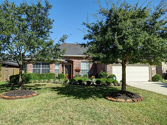 2nd image of 28242 Daystrom Ln