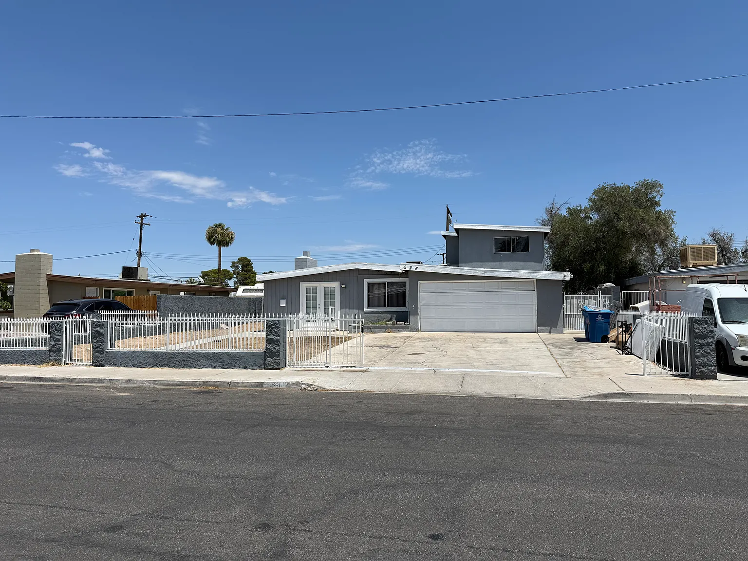 4 bed, 2000 sqft, $2,000 — Photo 1