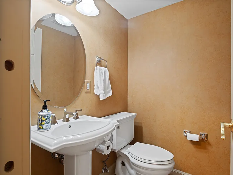 214 Russell M Perry Ave — Photo 14