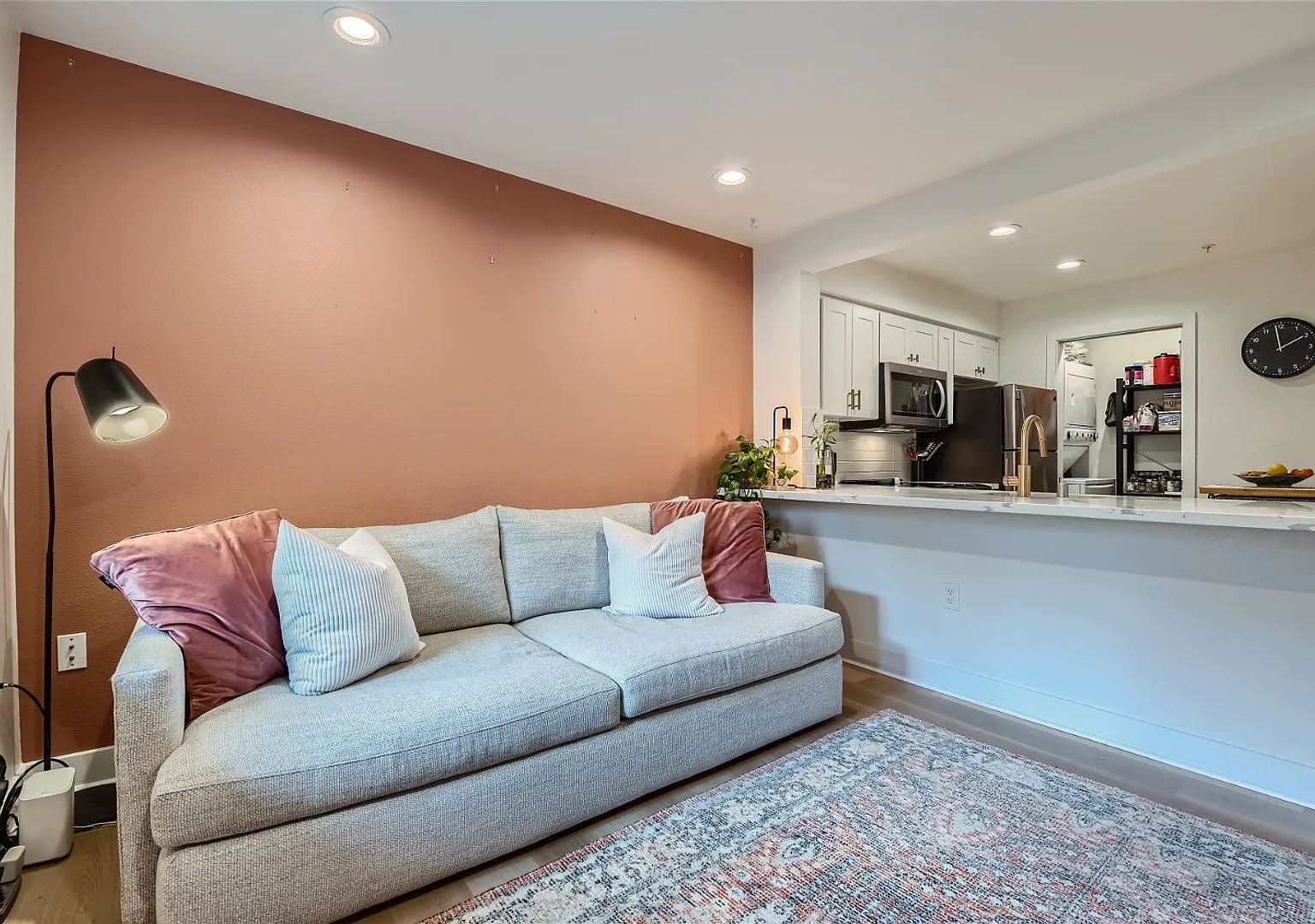 August Free!! Available 08/17 Stunning 1BR/1BA Condo for Rent! 1 Parking Garage Space + W/S/G Inc... — Photo 3