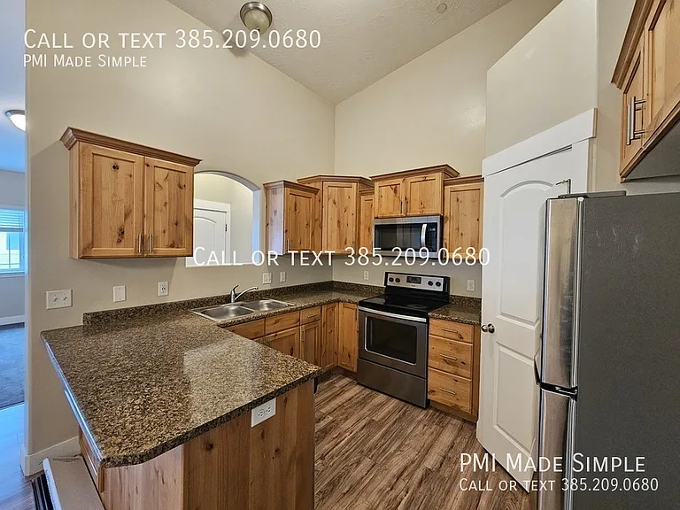 189 W Ridge Rd #P12 — Photo 2