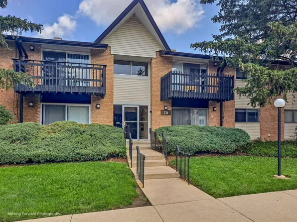 7A Kingery Quarter APT 102, Willowbrook, IL 60527