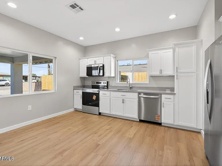 739 S Central Ave #2 — Photo 36