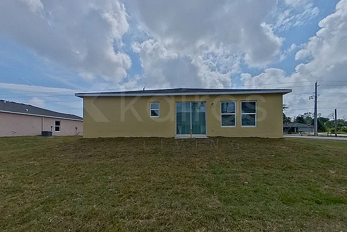 21262 Quesada Ave — Photo 16