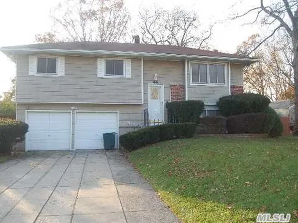 44 Rock Rd, Islip Terrace, NY 11752