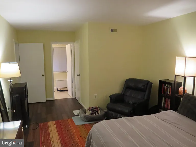 1413 Northgate Sq #1C — Photo 15