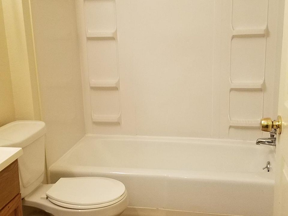 2nd image of 5826 Acres Rd APT 1A