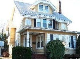 47 Linmouth Rd, Malverne, NY 11565